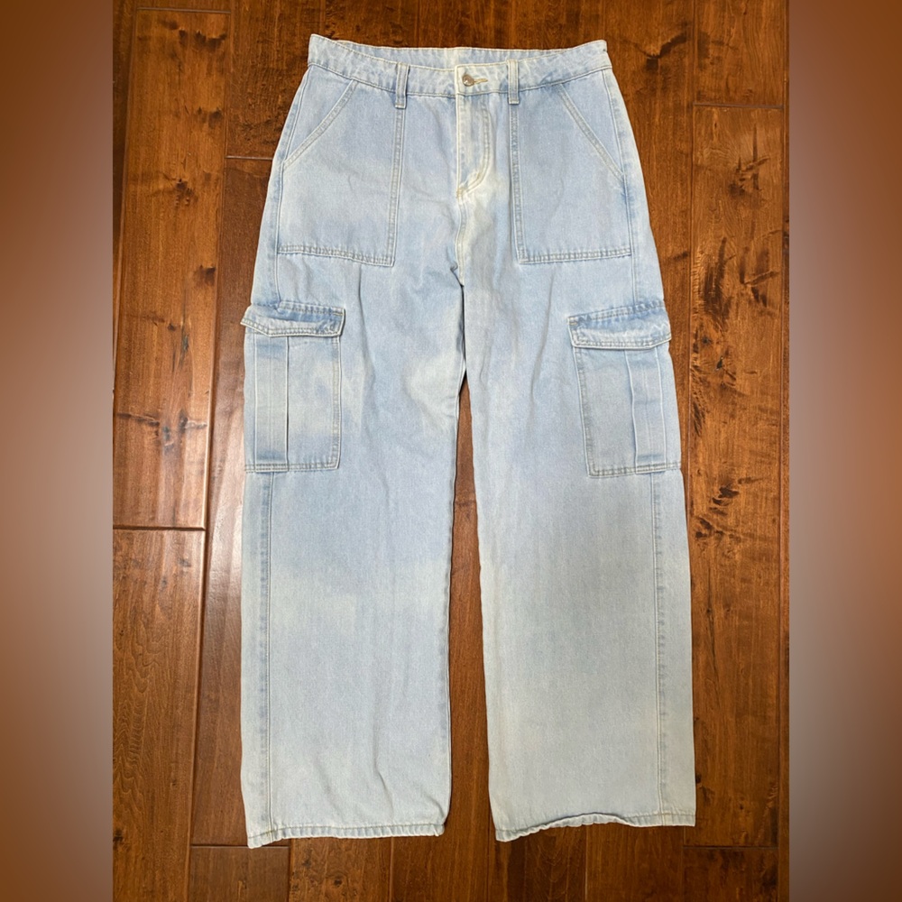 LF Light Wash Baggy Straight Cargo Jeans